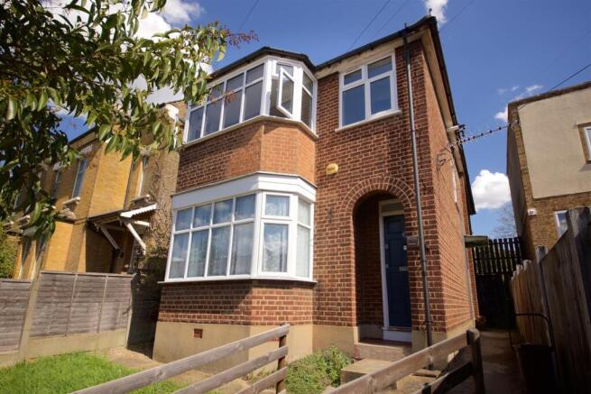 West Avenue E17
