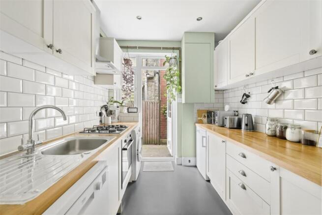 Lea Bridge Road E10
