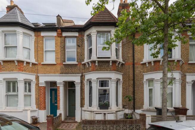 Farmilo Road, E17