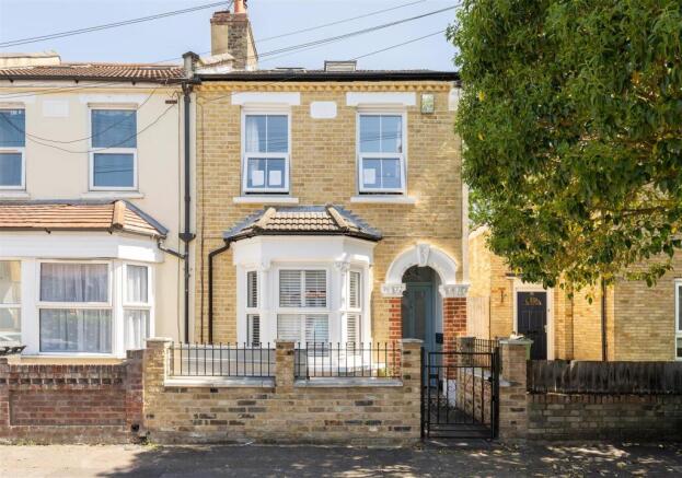 Ickworth Park Road, E17
