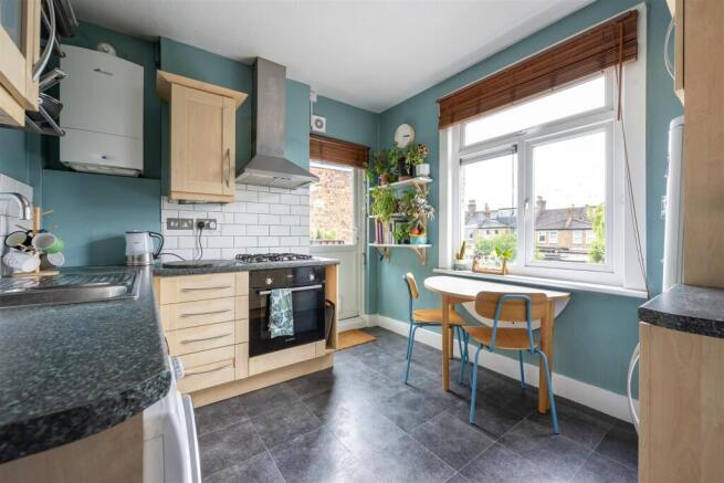 Colchester Road, E10