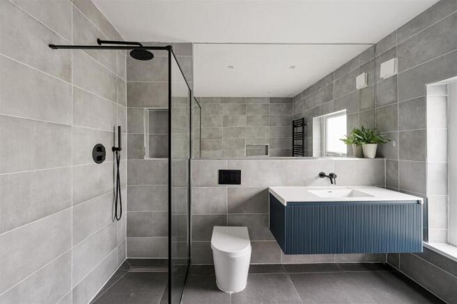 Ickworth Park Road E17