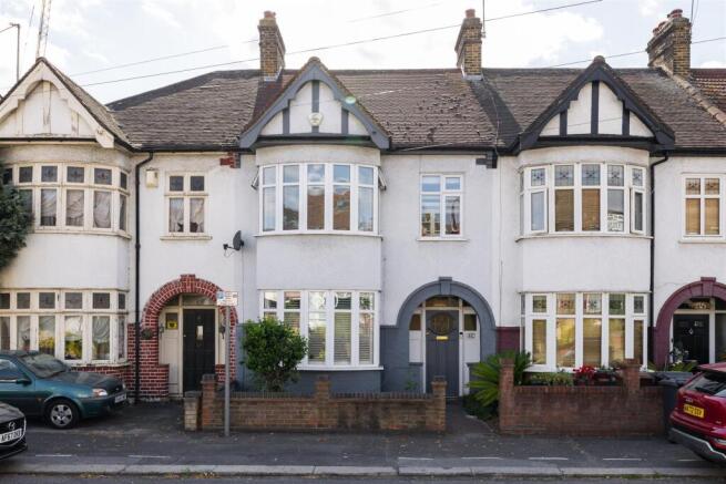 Hale End Road, E17