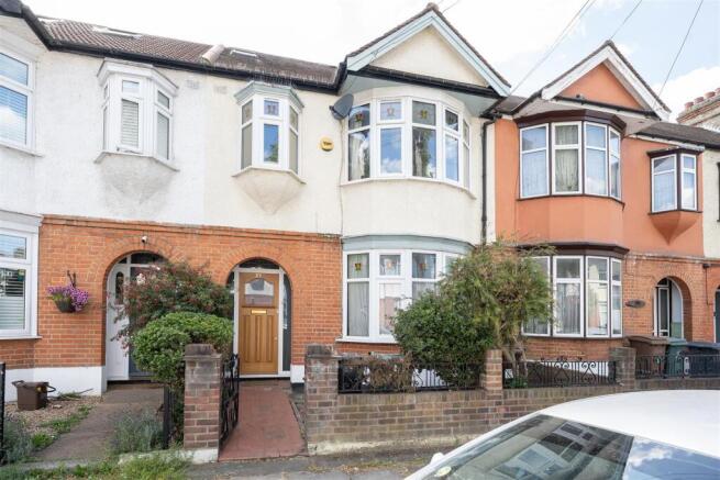 Wadham Avenue, E17