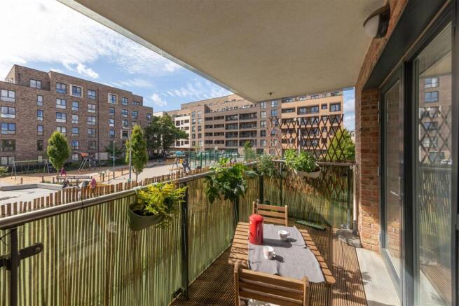 Troubridge Square, E17