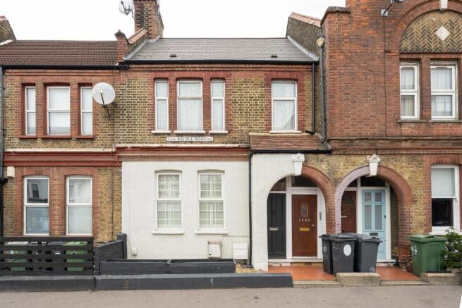 Lea Bridge Road, E10