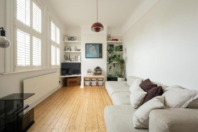 Lea Bridge Road, E10