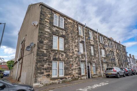 2/L, 1 Morris Street, Largs, KA30 9HR