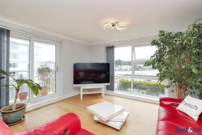 Lounge to Balcony