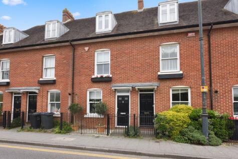 Station Road West, Canterbury