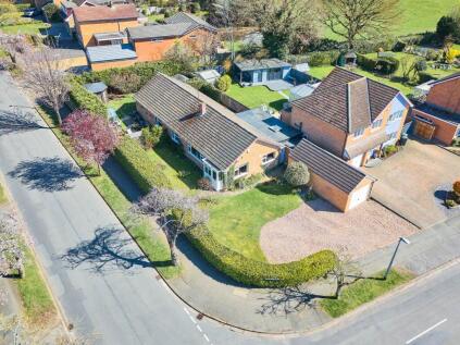 Long Furlong, Hillside, Bilton