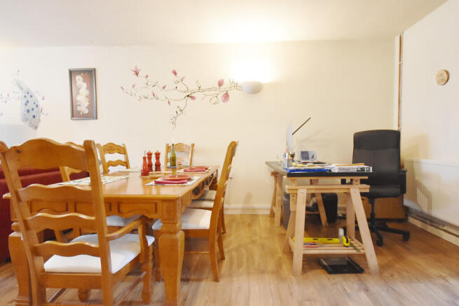 Dining 2