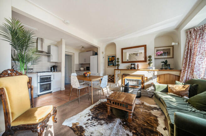 Sitting/Dining Room