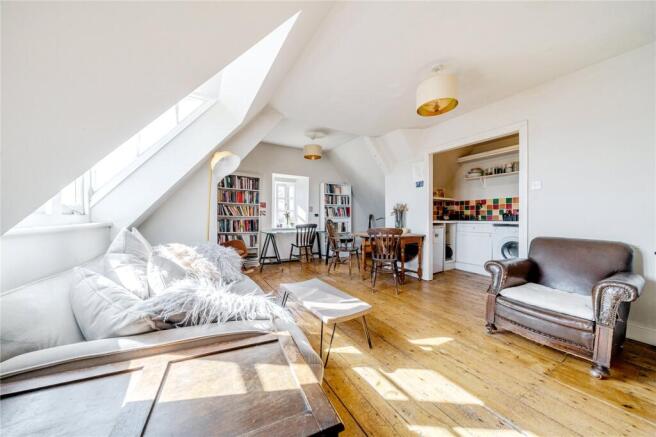 Sitting/Dining Room