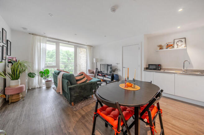 Sitting/Dining Room