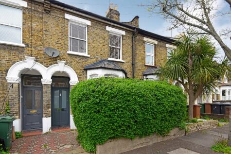 Leslie Road, London, E11