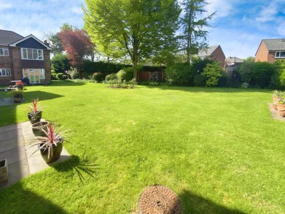 c792d504-3 20the 20willows 20rear 20garden.jpg