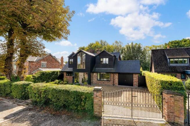 37 Strawberry Lane16.jpg