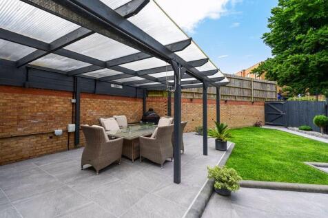 Divot Way, Rooksdown, Basingstoke