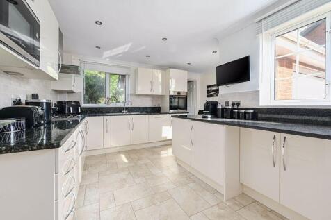 Saffron Close, Chineham