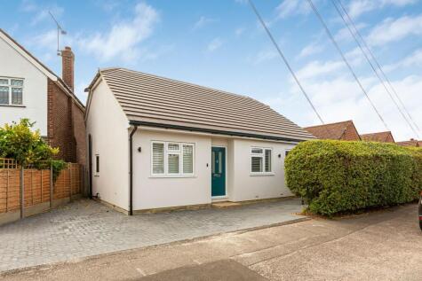 School Road, Ashford, TW15