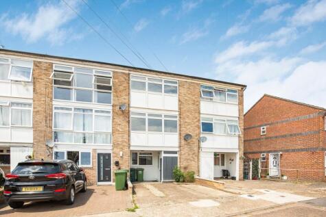 Dolphin Court, Bremer Road, Staines-upon-Thames, TW18