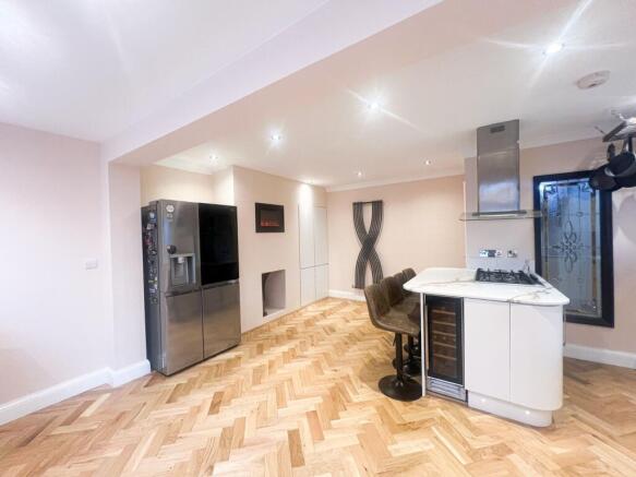 St. Barnabas Rd IG8