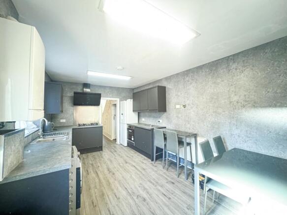 Malta Rd E10