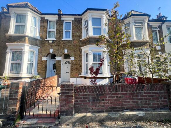 Malta Rd E10