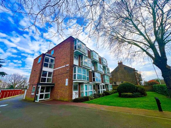 Hollybush Hill E11