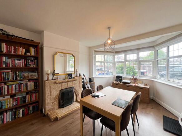 Eaton Rise E11