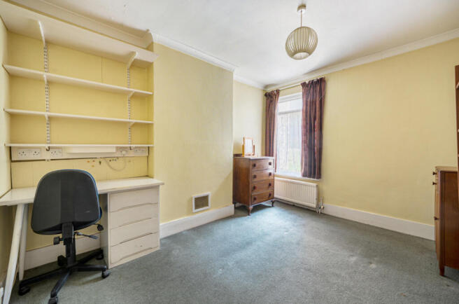 1320837-8-686bd1e...