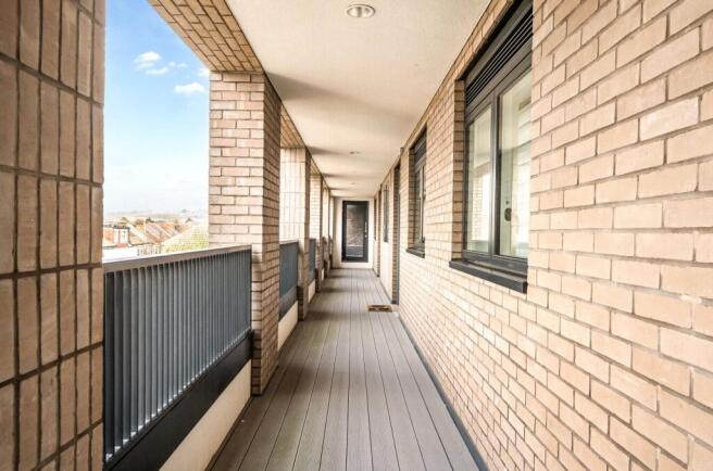 1401586-2-696e5d6...