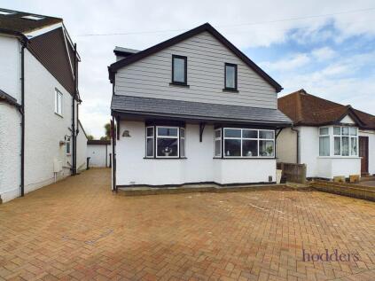 New Haw, Surrey, KT15