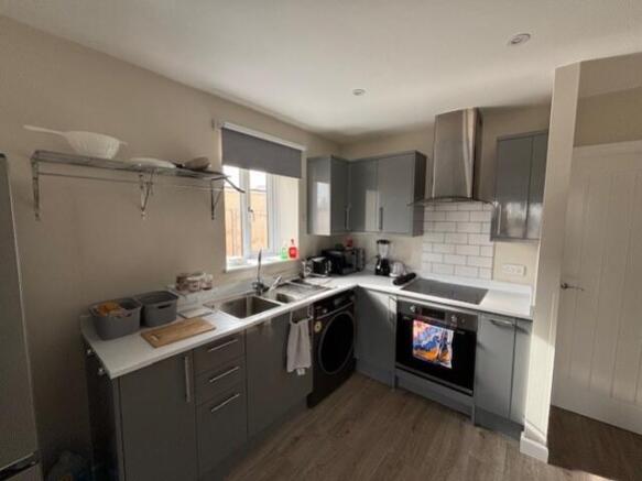 Flat 1 Milestone kitchen