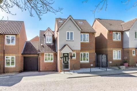Cressey Avenue, Shenley Brook End
