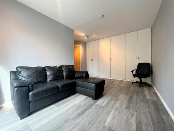 Studio Room