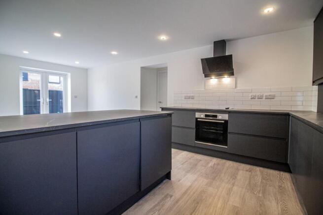 Apartment 1_Saddler's Court [Kitchen] 02.jpg