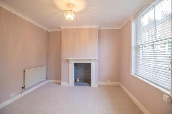 46 Garland Street [Sitting Room] 01.jpg