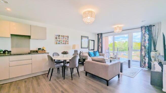Lounge/Dining/Kitchen