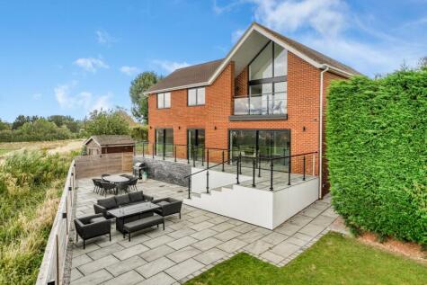 St. Marys Close, Wavendon, MK17