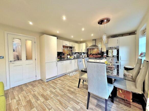 Kitchen/Dining Room