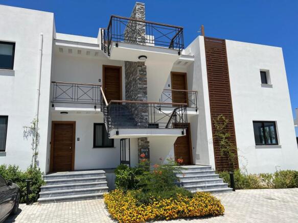  Maldives Village Resale Fully Furnished 2 Bedroom Luxury Garden Apartment Image 9999