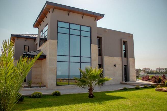 Luxurious 4 Bedroom Beachfront Villa in Esentepe: A Premier Coastal Living Experience Image 85