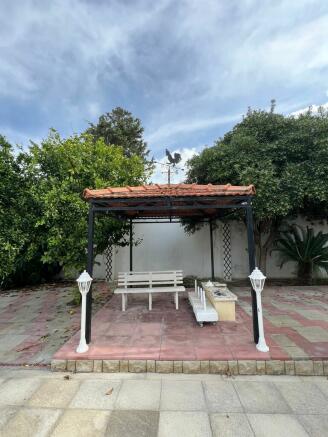 Charming 3 Bedroom Villa with amazing views offers potential for renovation Image 9999