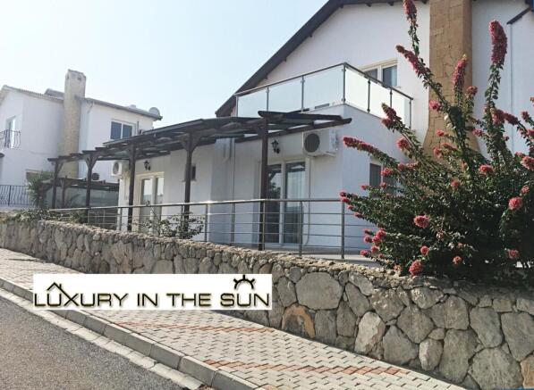 4 bedroom seaside villa with pool and sea views in excellent condition Image 82 1
