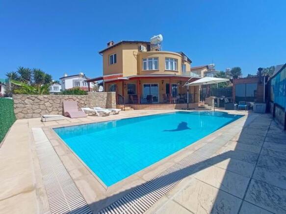 4 bedroom villa + 8m x 4m swimming pool + air conditioning + under floor heating + sauna + Title deeds in the owner?s name VAT paid Image 9999 1