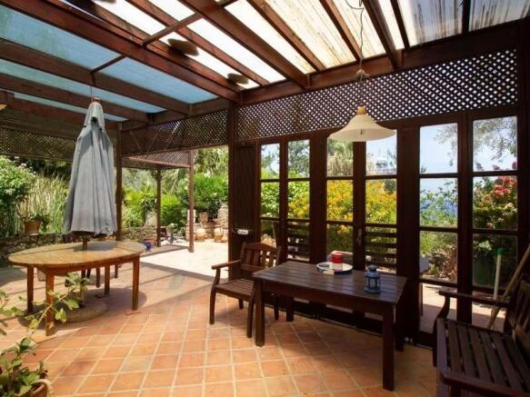 3 bedroom traditional villa + central heating + air conditioning + amazing sea views & mountain views + Title deed in the owner?s name VAT paid Image 9999 3