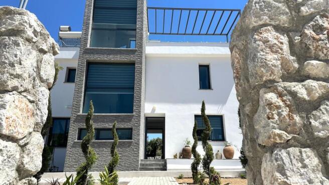 LAST 4 UNITS Stunning Marina Park Villa with incredible 360 degree Sea and Mountain Views 3 and 4 Bed Options Image 84 1