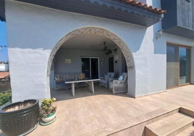 Exquisite 3 Bedroom Villa with Panoramic Views and Prime Location ? A Rare Opportunity Image 9999 3